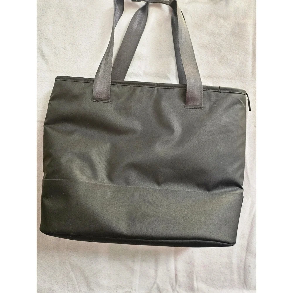 Hydro Flask Day Escape Soft Cooler Tote Bag Black Waterproof Insulated 20L